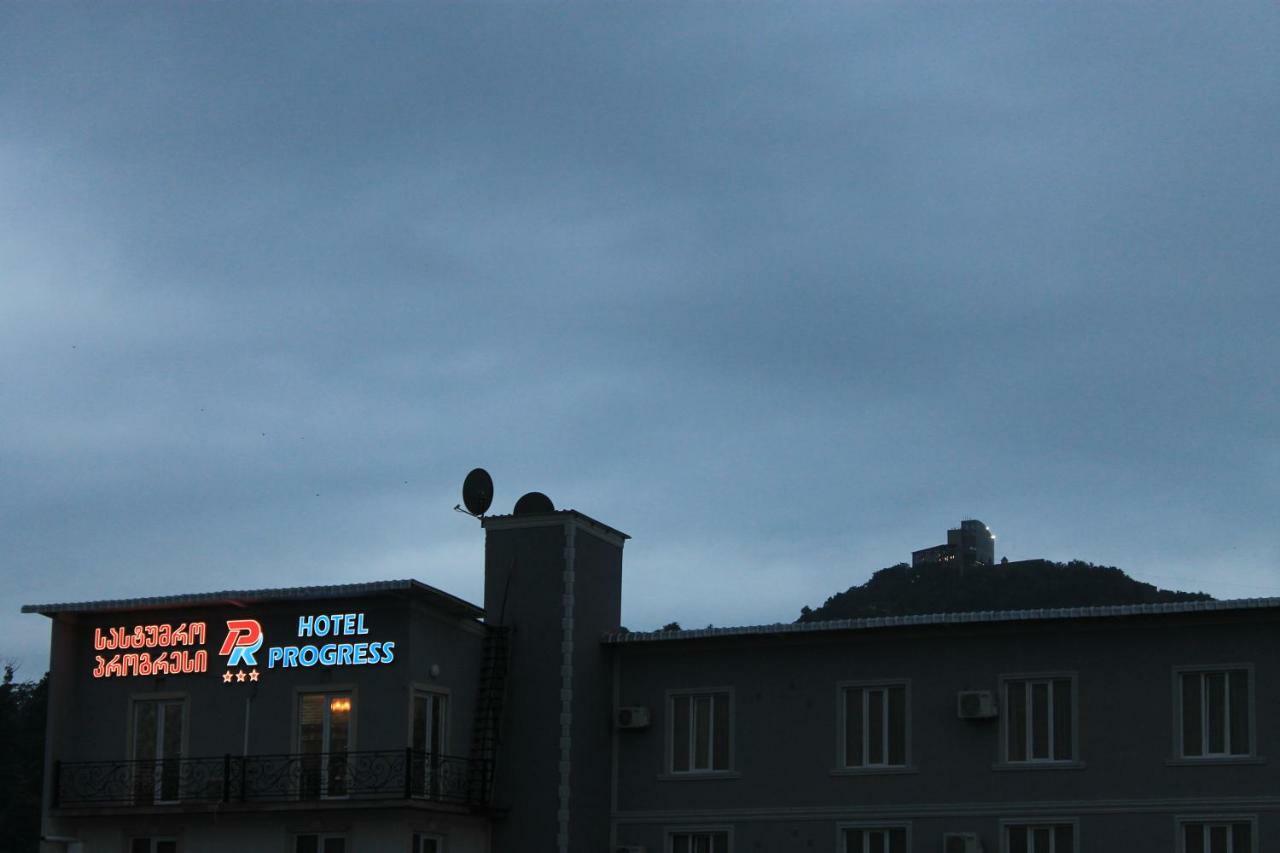 Hotel Progress Batumi Exteriör bild